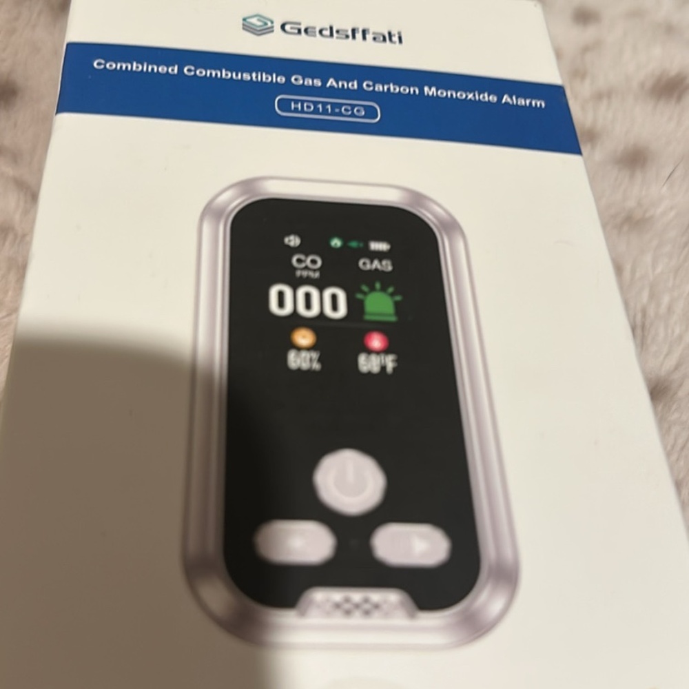 Combustible gas and carbon monoxide alarm